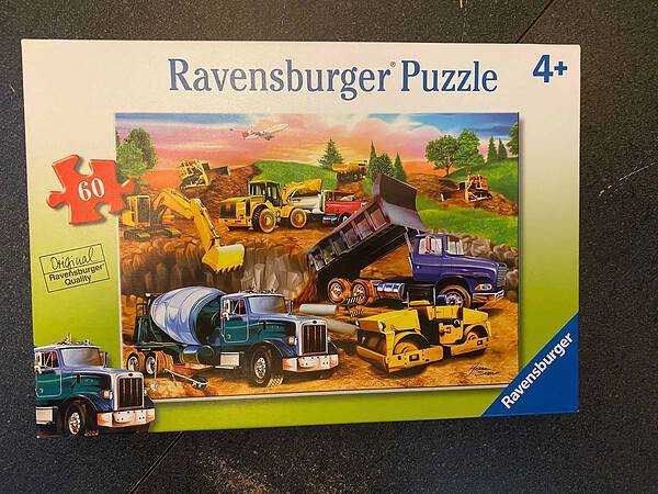 Construction Crowd Puzzle from Ravensburger