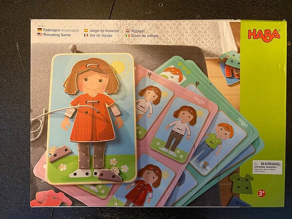 Dress Me! Threading Game